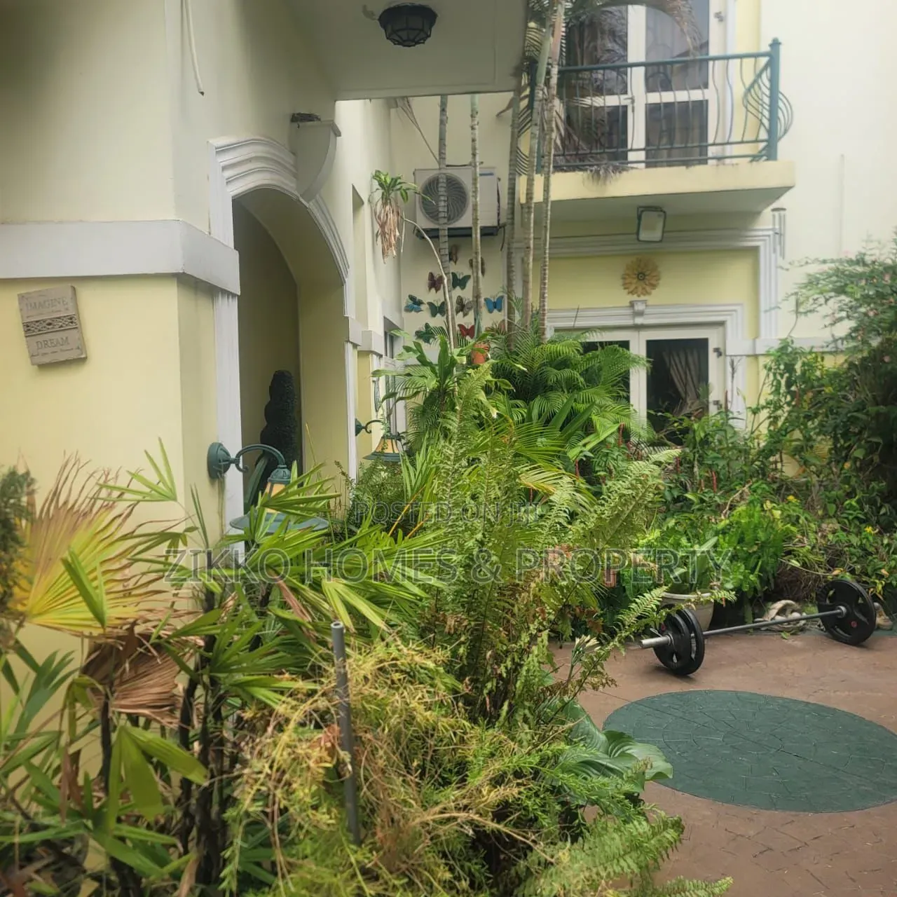 4bdrm Duplex in Vgc for sale in VGC / Ajah