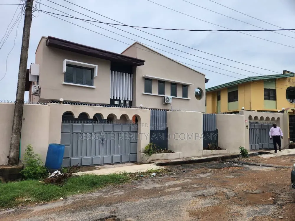 Furnished 7bdrm Duplex in Alafia Estate, Ibadan for sale in Ibadan