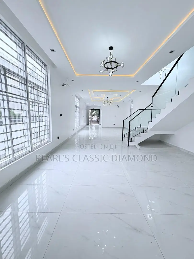5bdrm House in Lekki County for sale in Lekki