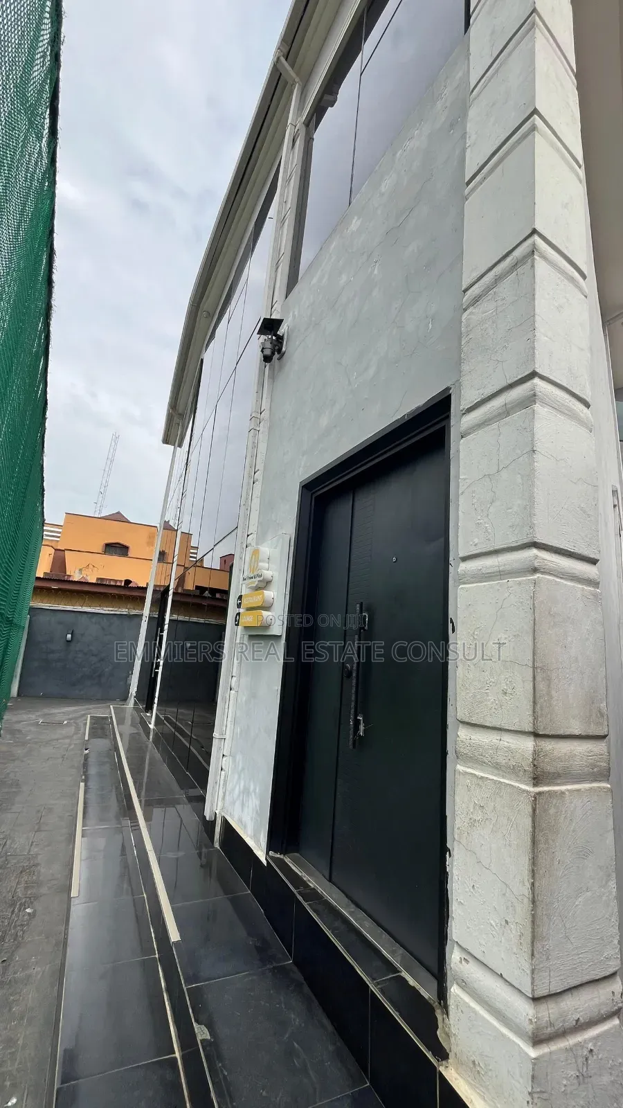 A Well Positioned Restaurant Space Suitable for High-End Dining Lounge in GRA Phase 1
