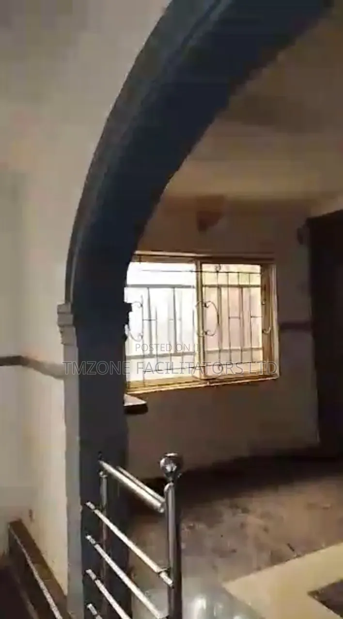 3bdrm Bungalow in Ifedowapo for sale in Ayetoro