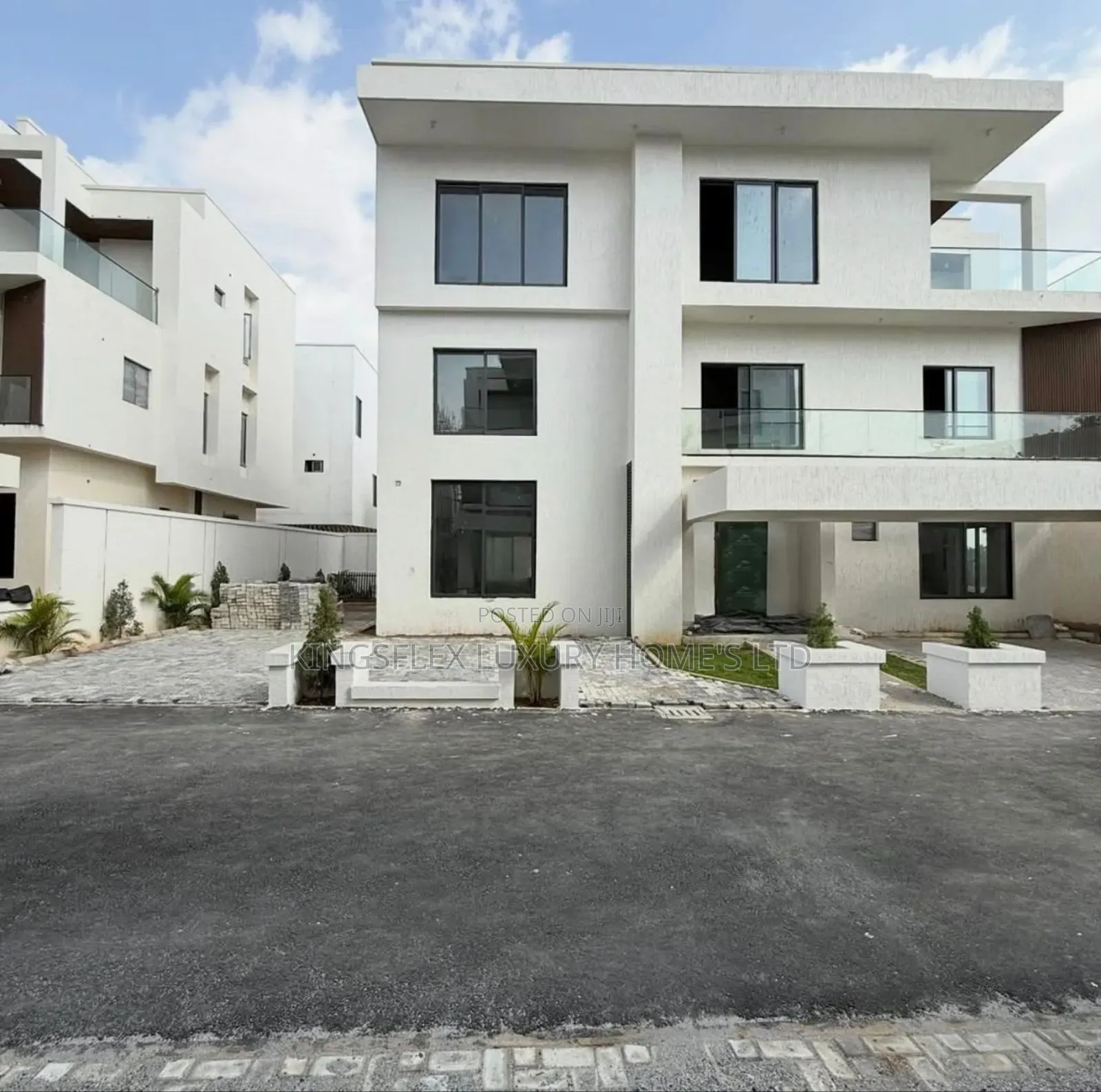 5bdrm Duplex in Estate, Katampe Extension for sale in Katampe Extension