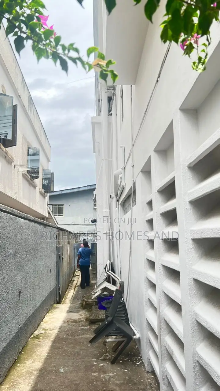 5 Bedrooms Commercial Property For Rent In Ikoyi in Old Ikoyi