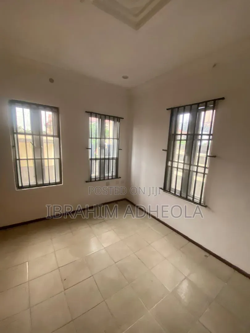 4bdrm Duplex in Magodo Gra Phase 2 for rent in GRA Phase 2 Shangisha
