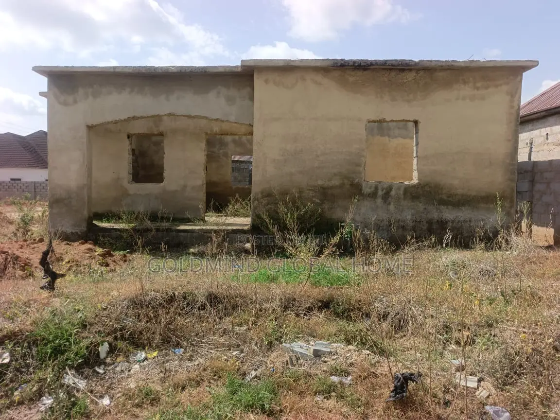 2bdrm Bungalow in Lugbe District. for sale in Sabon Lugbe