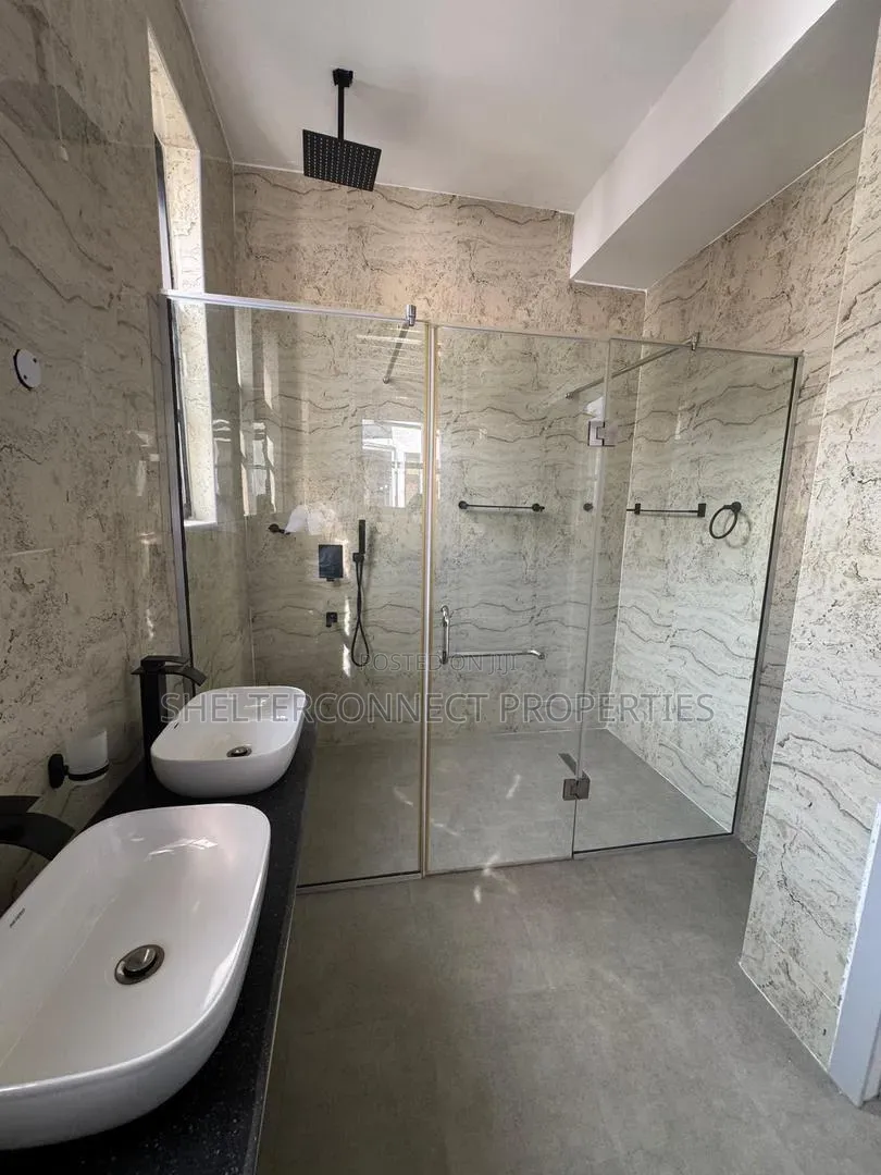 4bdrm Duplex in Victoria Island Extension for sale in Victoria Island Extension