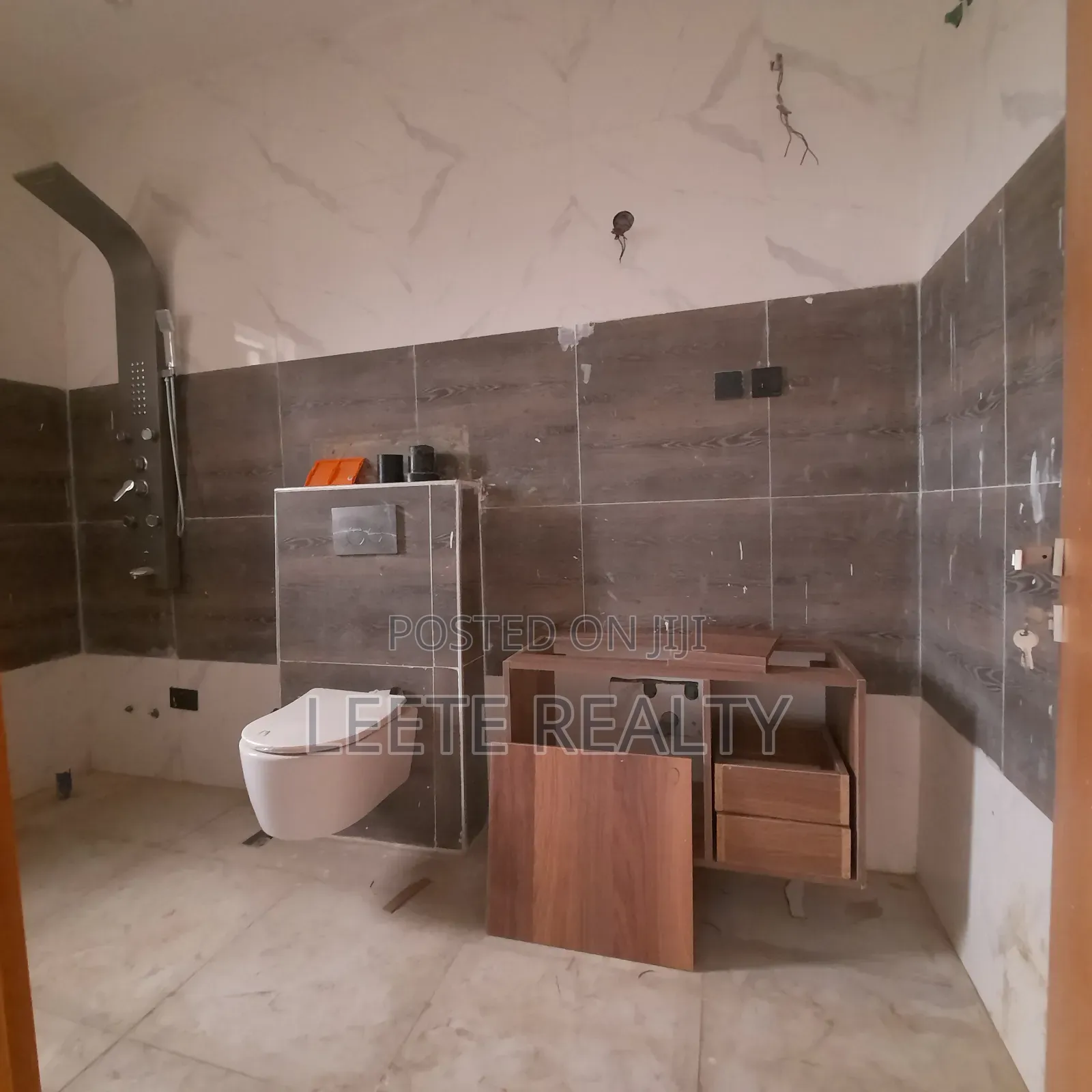 5bdrm Townhouse/Terrace in Jahi for sale in Jahi