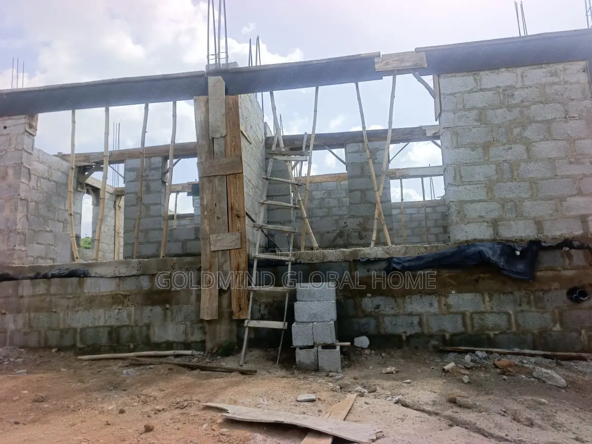 2bdrm Duplex in Lugbe District, for sale in Sabon Lugbe