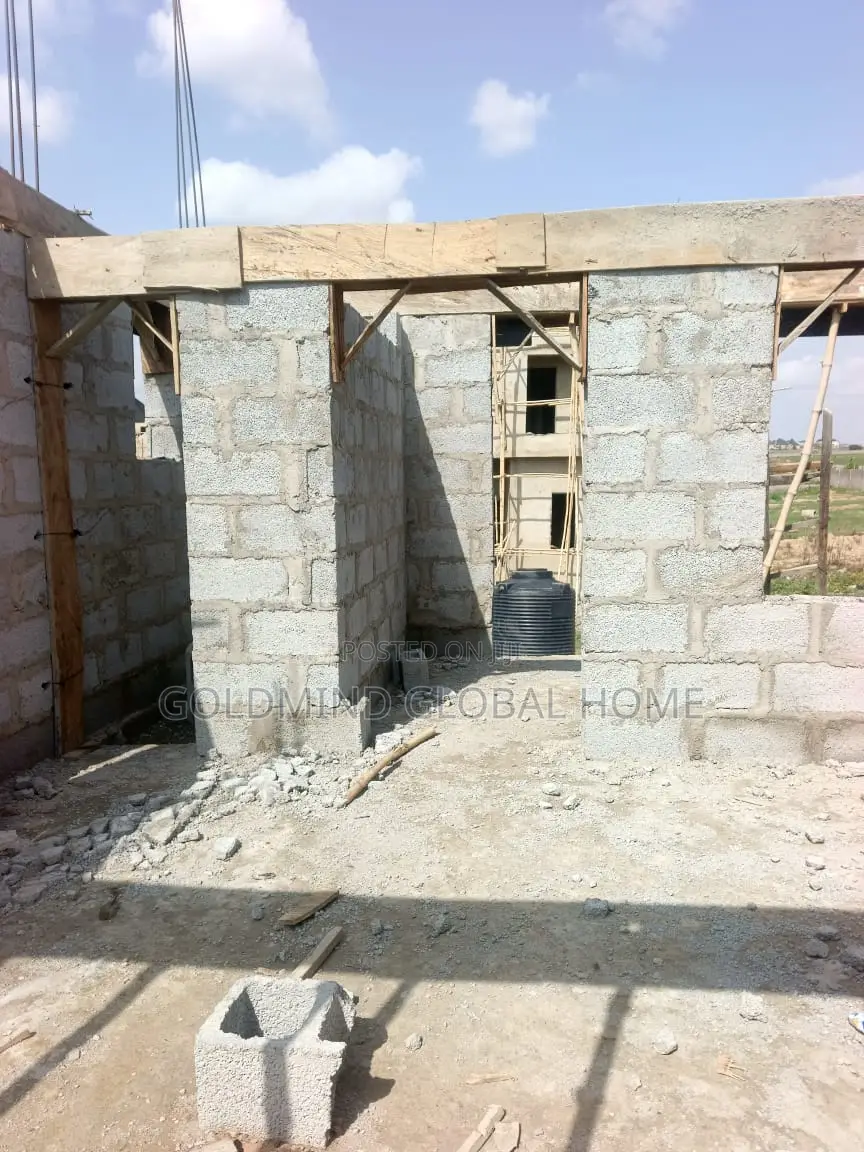 2bdrm Duplex in Lugbe District, for sale in Sabon Lugbe