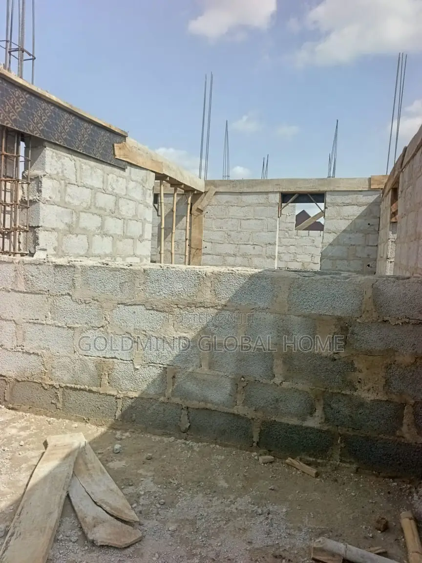2bdrm Duplex in Lugbe District, for sale in Sabon Lugbe