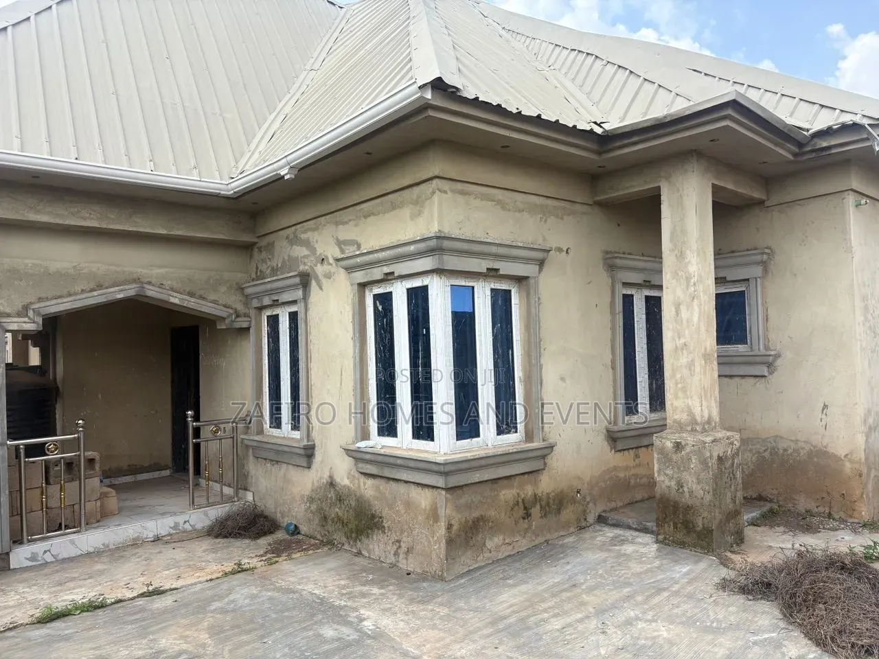 3bdrm Bungalow in Omi Adio for sale in Omi Adio