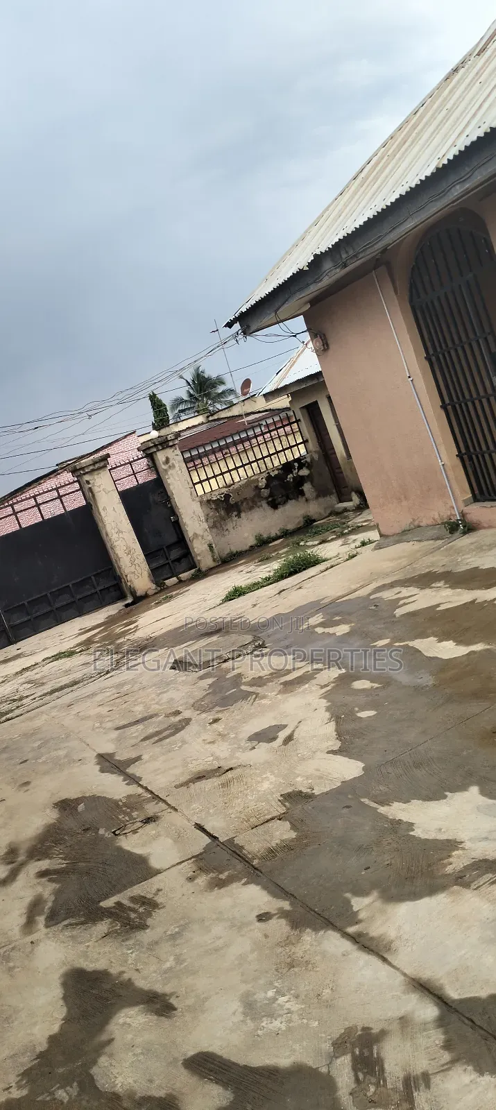 1bdrm Room & Parlour in At Dada Estate for sale in Osogbo