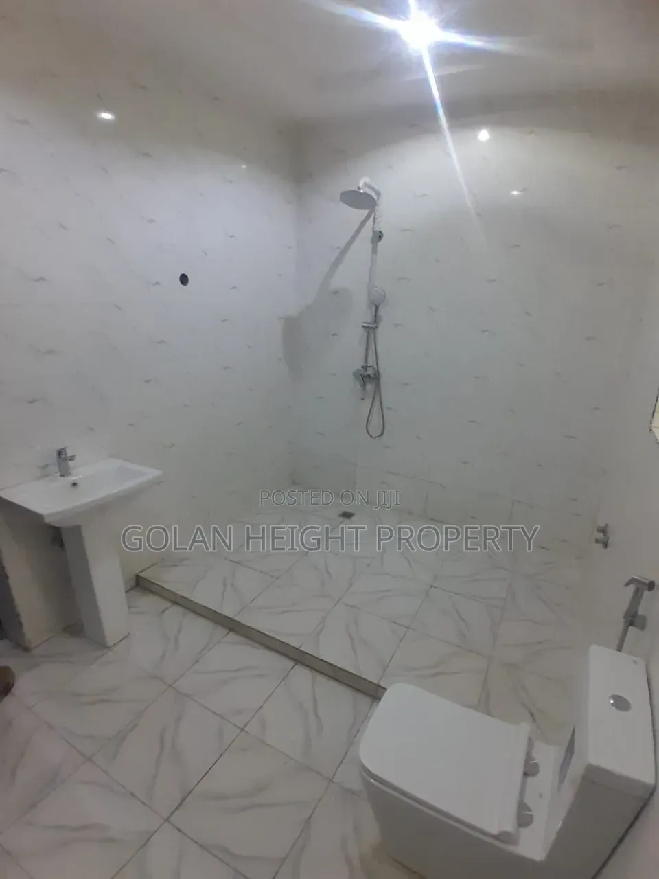 4bdrm Townhouse / Terrace in Kaura for rent in Kaura