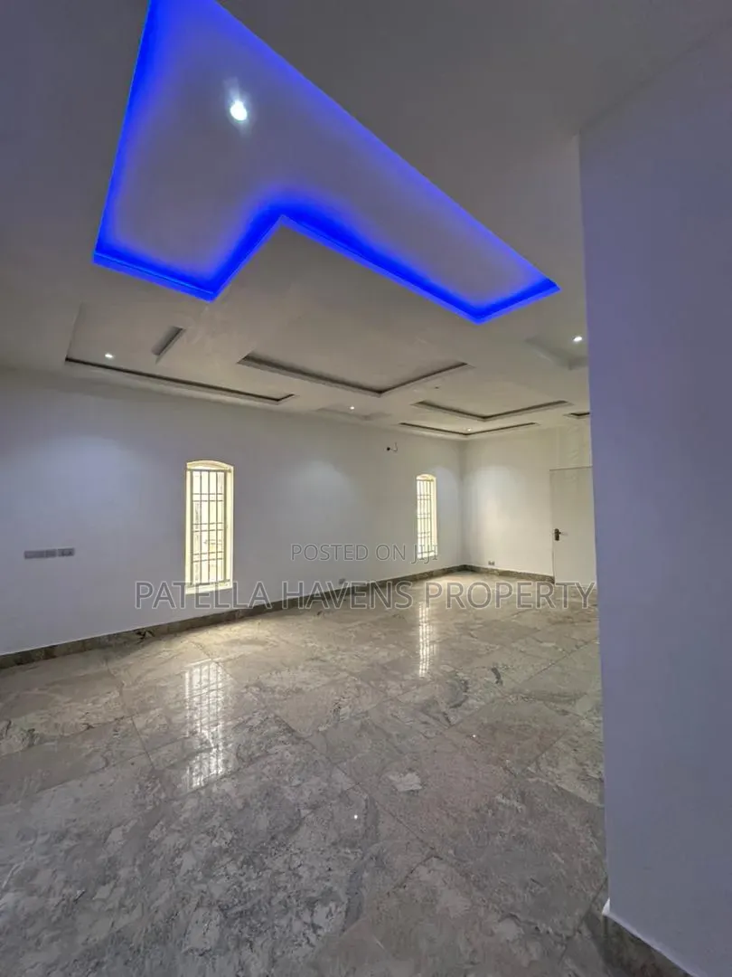 17bdrm Mansion in Asokoro for sale in Asokoro