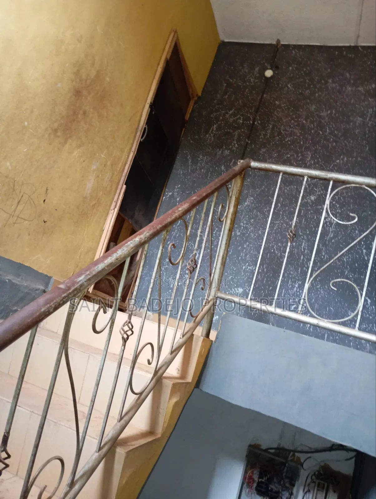 1bdrm Block of Flats in Ewu-Agbo Area., Gberigbe for rent in Gberigbe