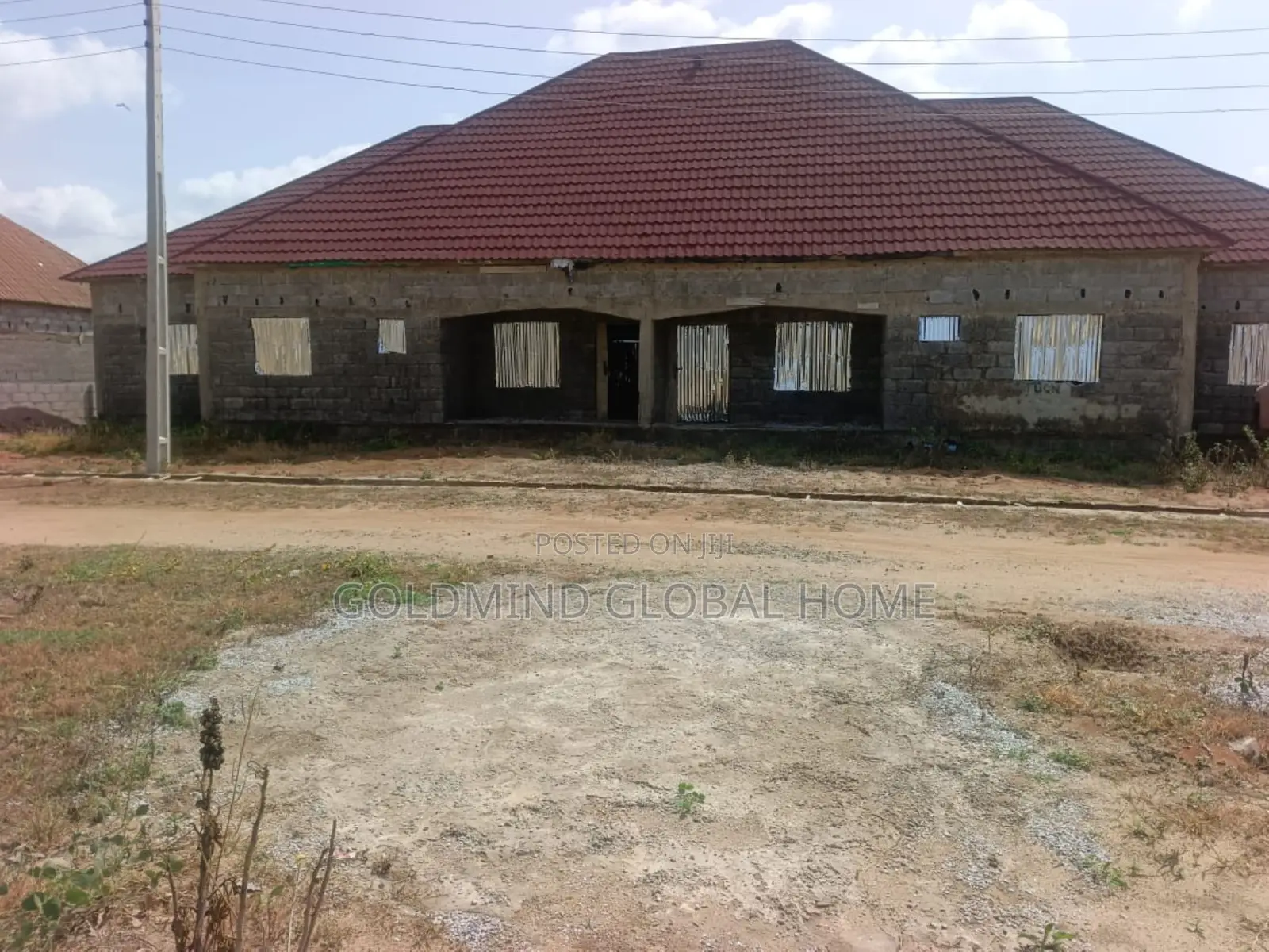 3bdrm Bungalow in Lugbe District. for sale in Sabon Lugbe
