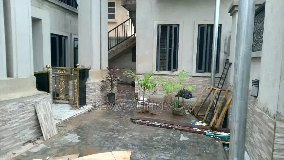 5bdrm Duplex in Bodija for rent in Bodija