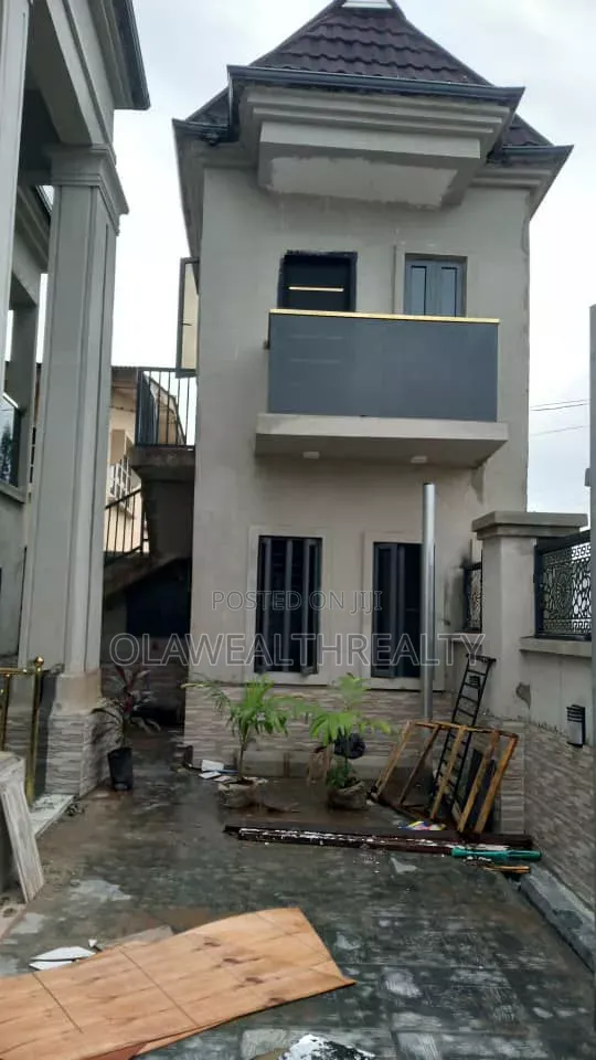 5bdrm Duplex in Bodija for rent in Bodija