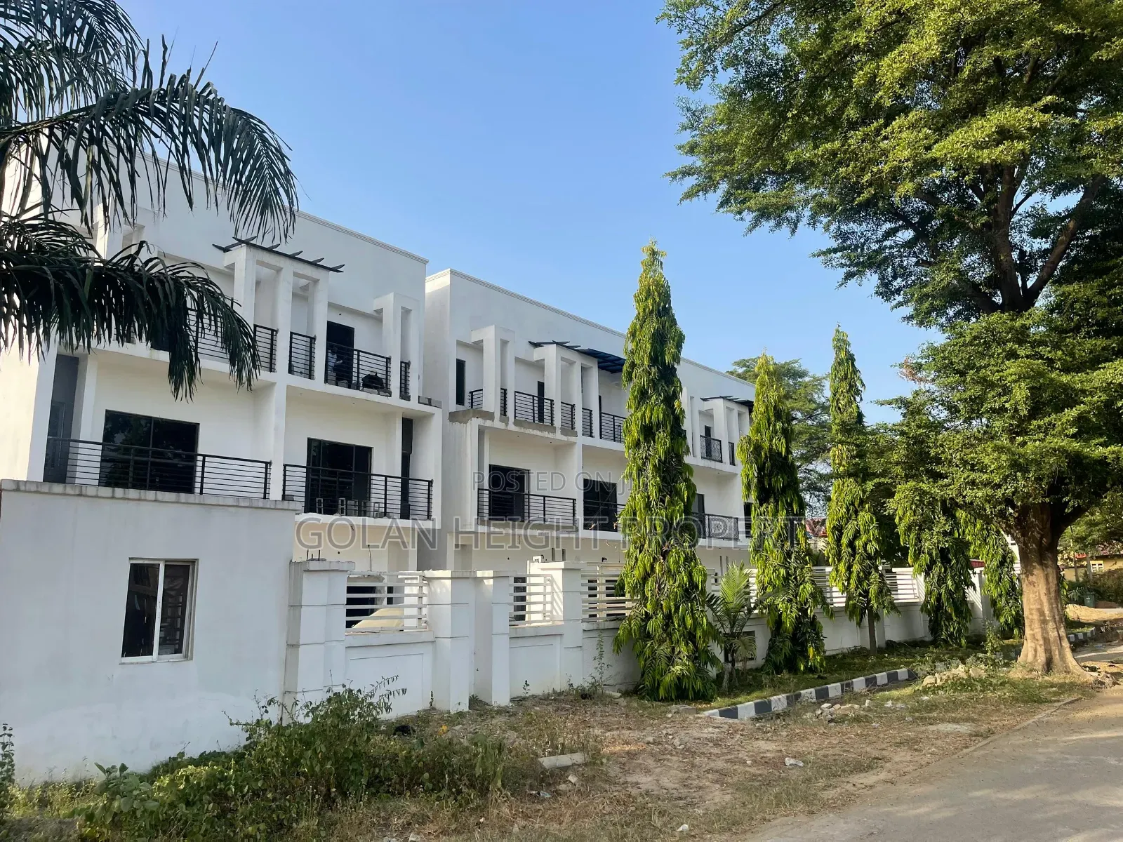 5bdrm Townhouse/Terrace in Gwarinpa, Bunkoro for sale in Bunkoro