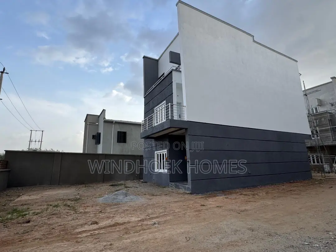 4bdrm Duplex in Life Camp for sale in Life Camp