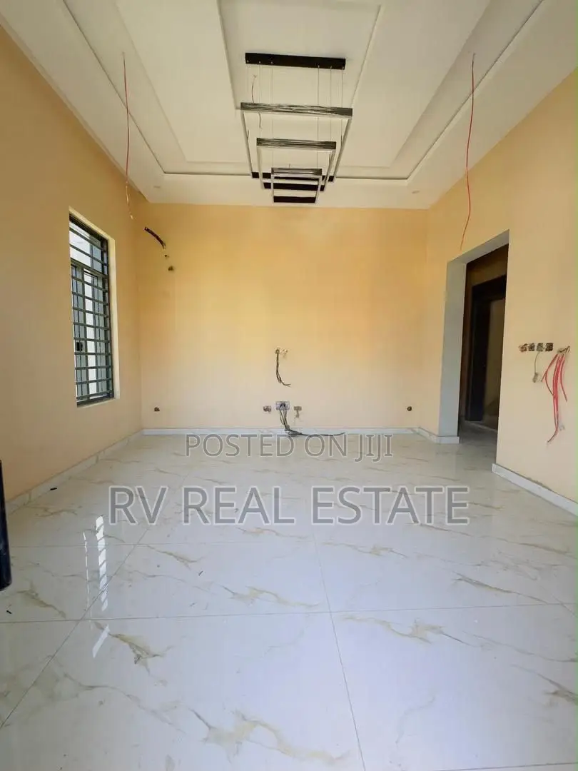 3bdrm Apartment in Opebi for sale in Opebi