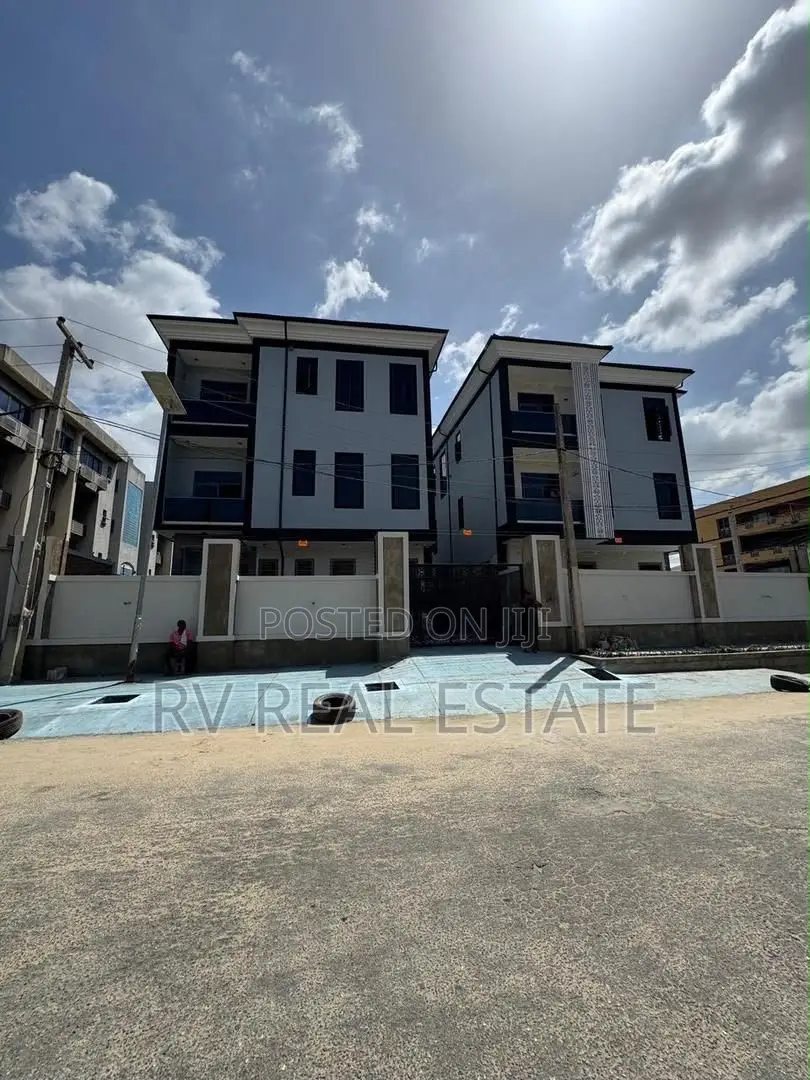 3bdrm Apartment in Opebi for sale in Opebi