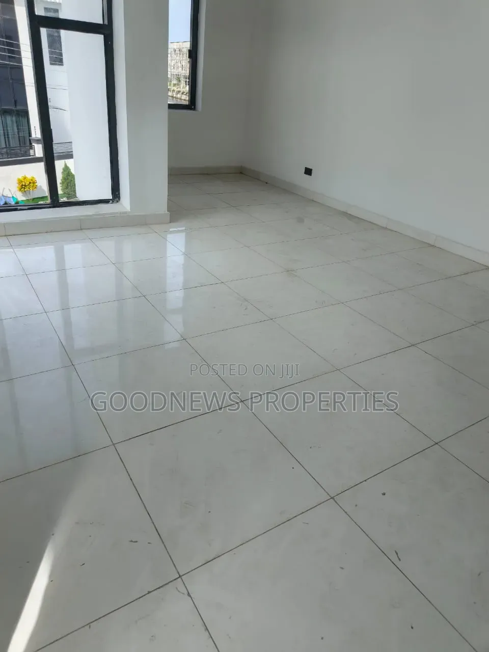 5bdrm Duplex in Ikota for sale in Ikota