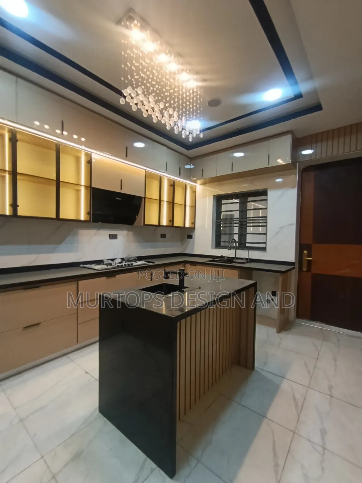 5bdrm Duplex in Bera Estate, Chevron for sale in Chevron