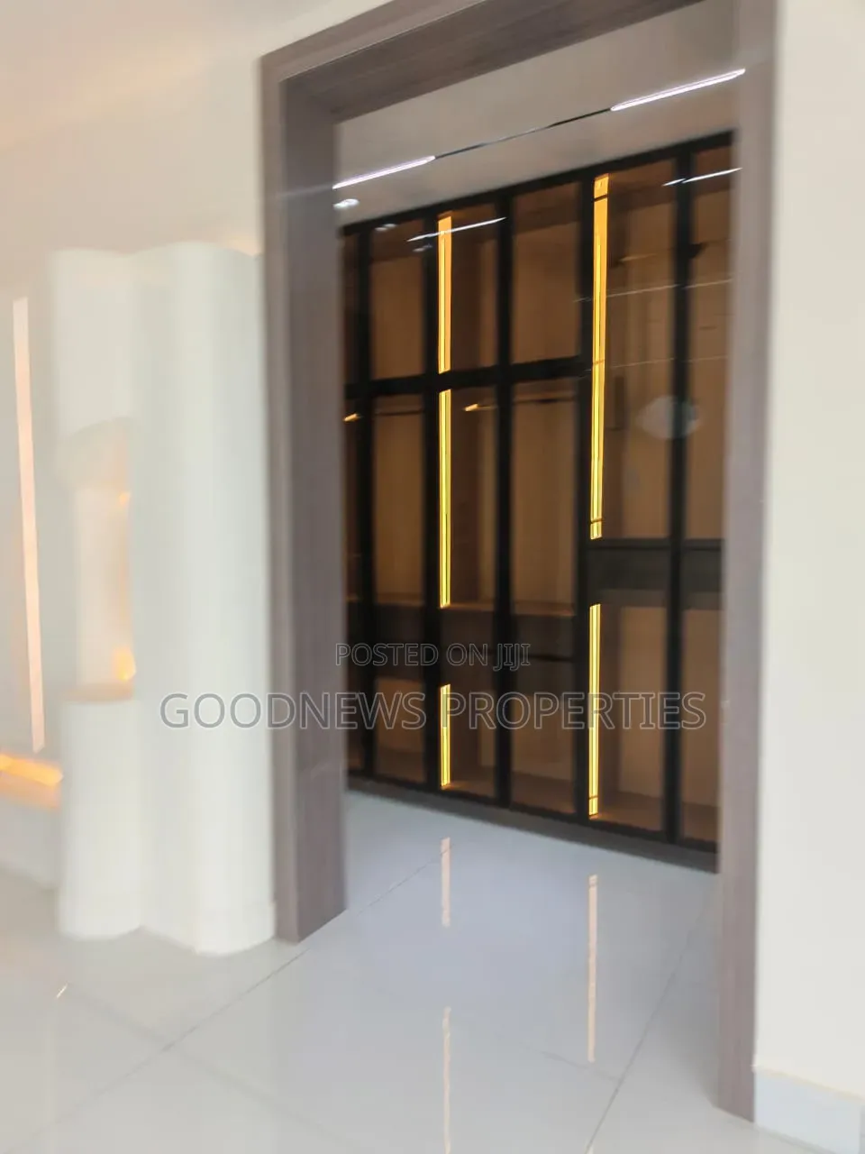 5bdrm Duplex in Orchid Road, Ikota for sale in Ikota