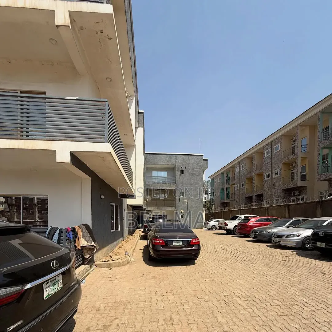 Furnished 3bdrm Apartment in Life Camp for sale in Life Camp
