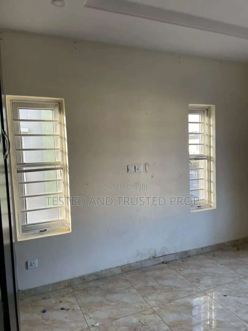 1bdrm Shared Apartment in Abraham Adesonya for rent in Abraham Adesanya Estate
