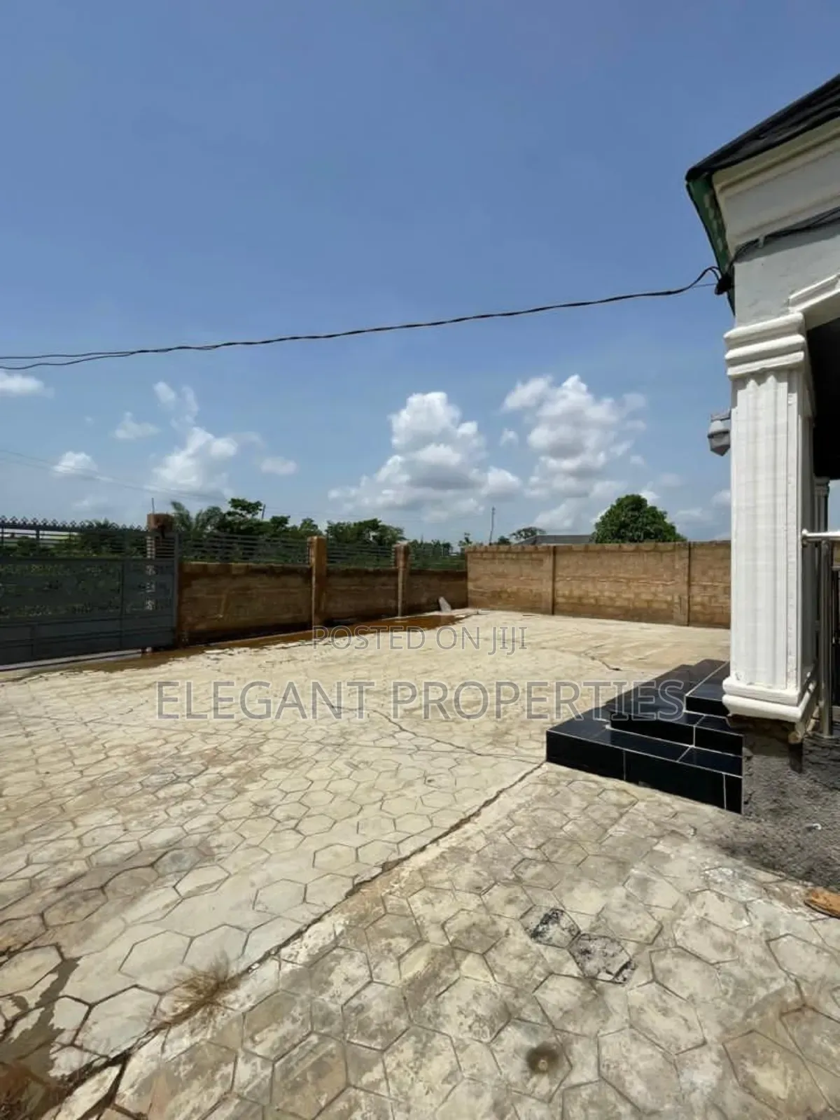 3bdrm Bungalow in At Ilupeju Area, Osogbo for sale in Osogbo