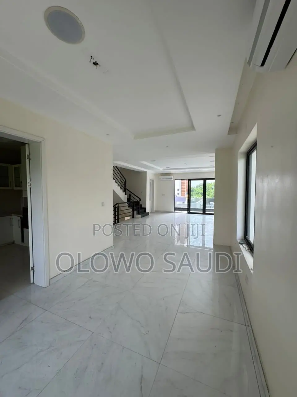 5bdrm Duplex in Banana Island for rent in Banana Island