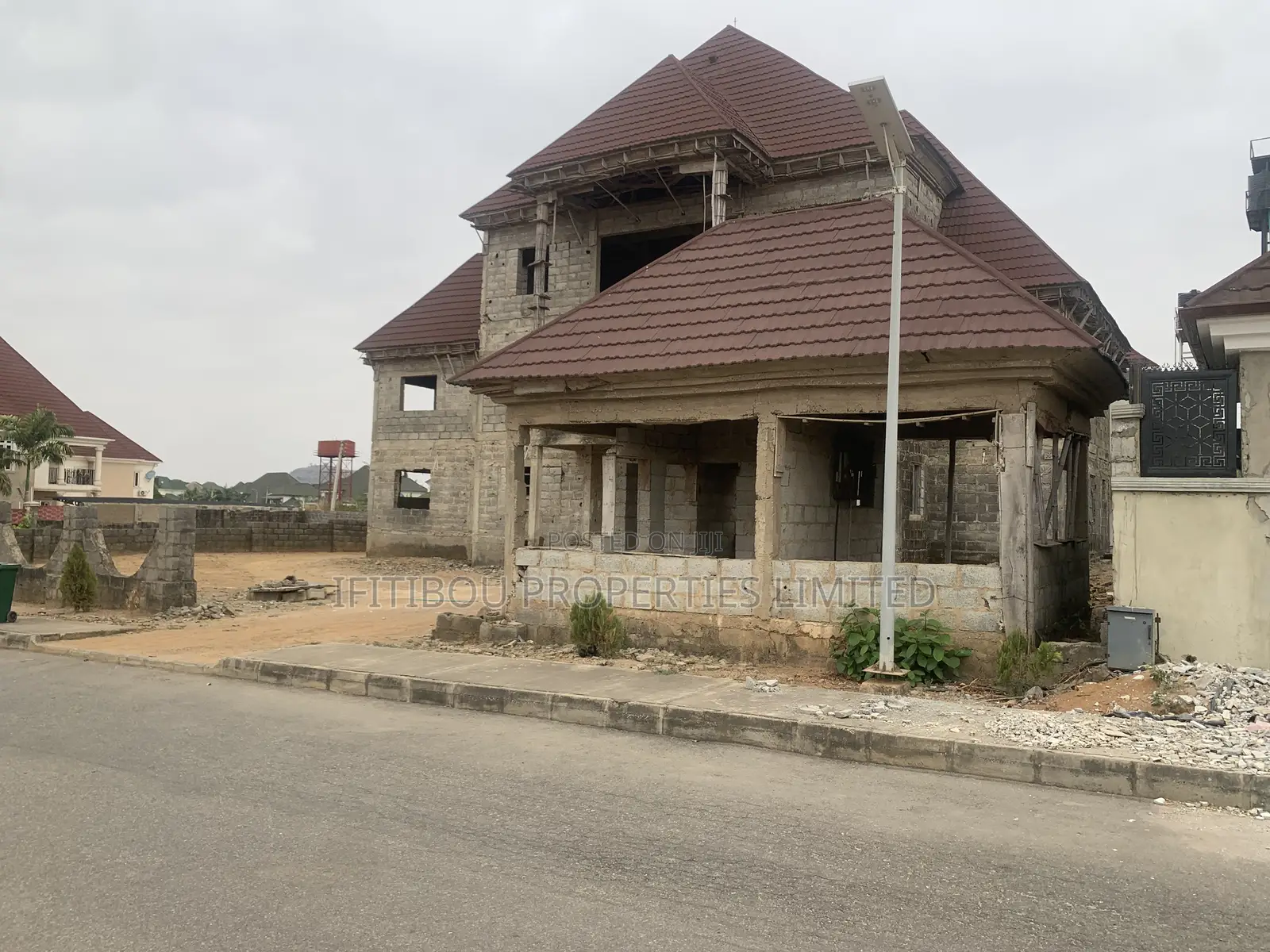 6bdrm Duplex in River Park Estate, Sabon Lugbe for sale in Sabon Lugbe