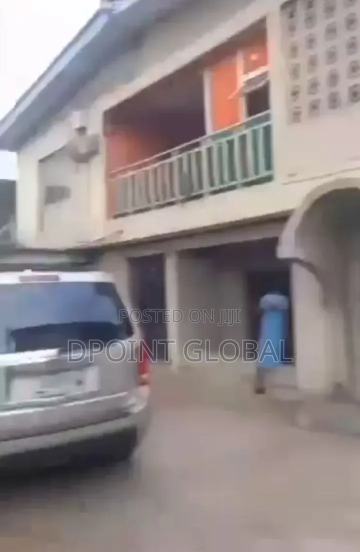 5bdrm Duplex in Not Estate, Akowonjo for sale in Akowonjo