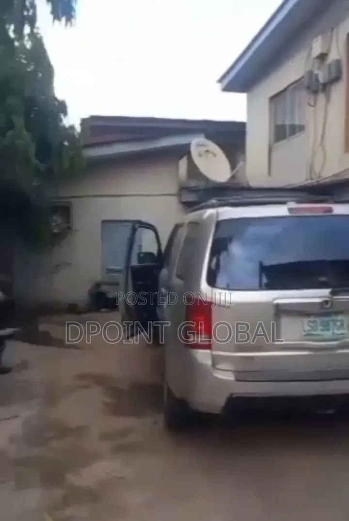 5bdrm Duplex in Not Estate, Akowonjo for sale in Akowonjo