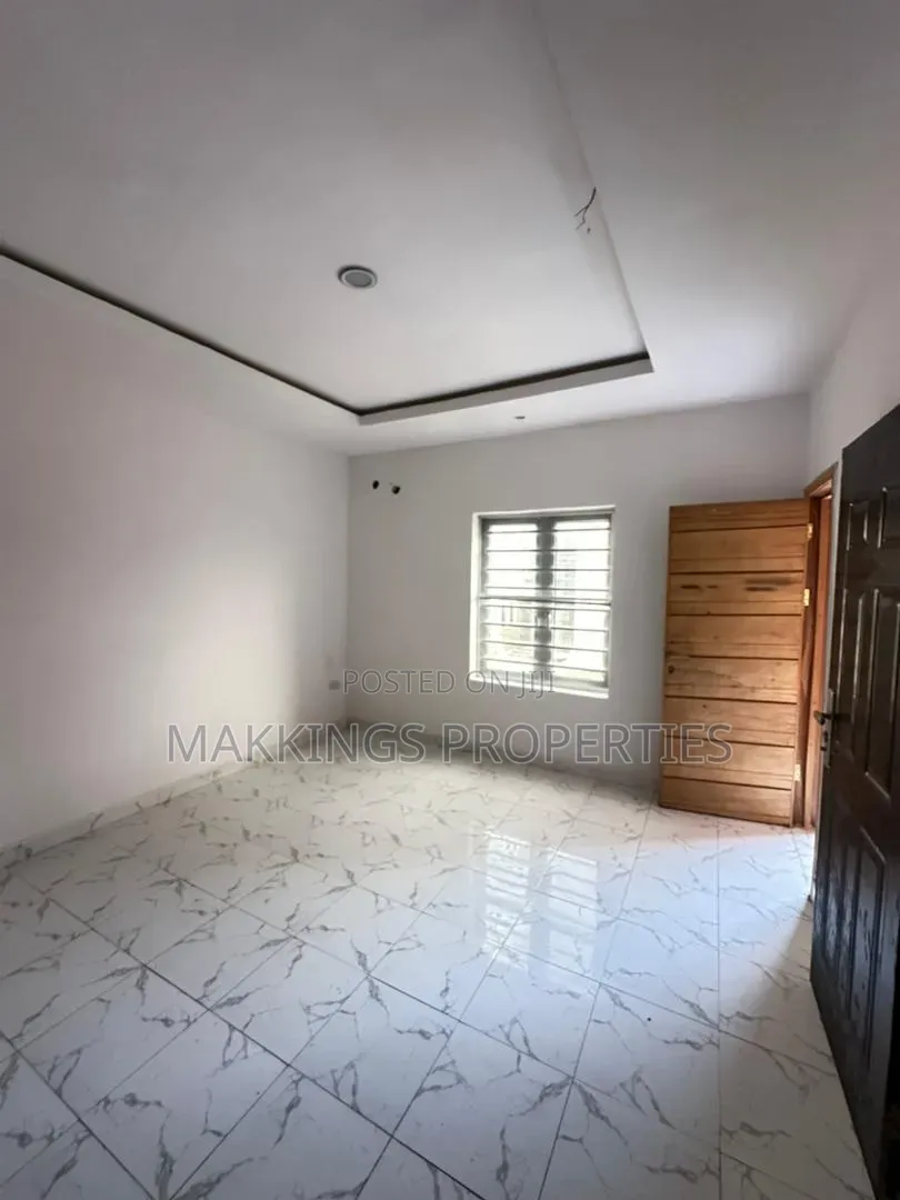 4bdrm Duplex in Ikota for rent in Ikota