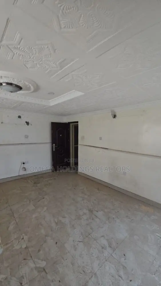 5bdrm Bungalow in Kunfejiyin, Agodi for sale in Agodi