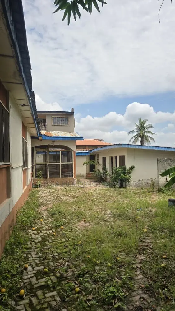 5bdrm Bungalow in Kunfejiyin, Agodi for sale in Agodi