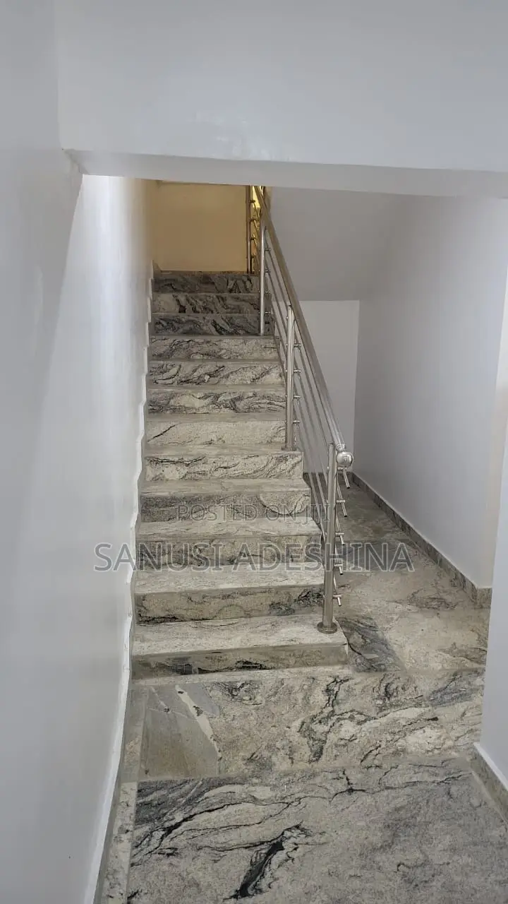 6bdrm Duplex in Wuse Zone 2,Fct for sale in Zone 2 / Wuse