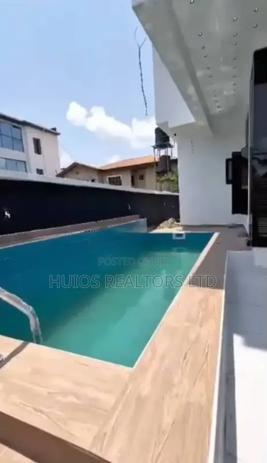 5bdrm Duplex in Sangotedo for sale in Sangotedo