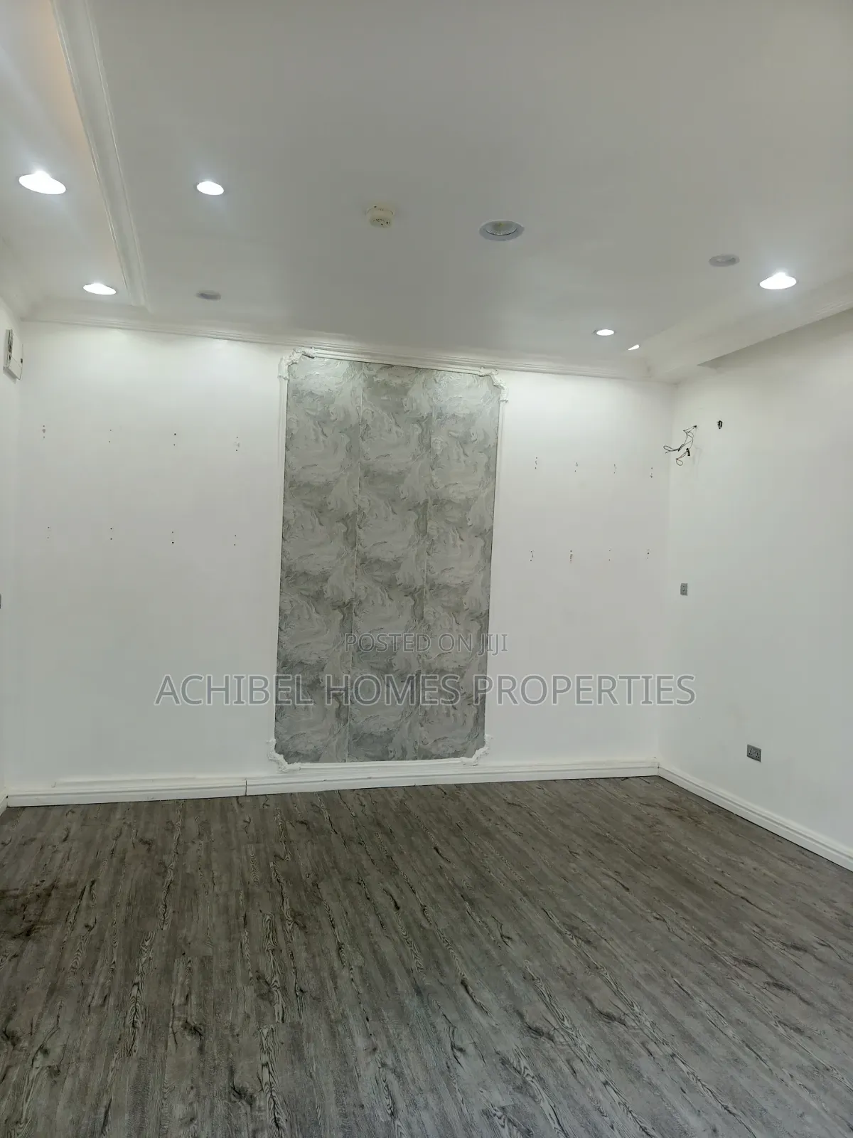 A Shop Space in Lekki Phase 1 for Letting in Lekki Phase 1