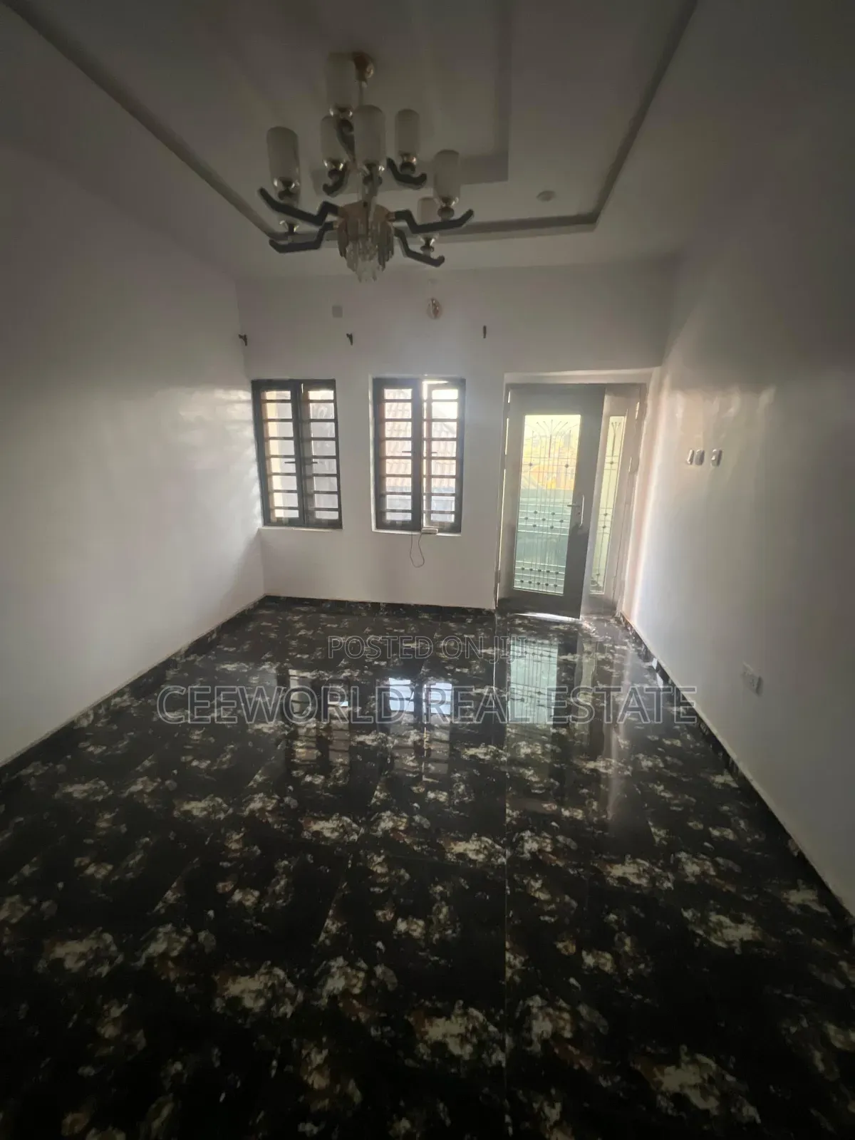 2bdrm Apartment in Olounde Ologuneru for rent in Ologuneru