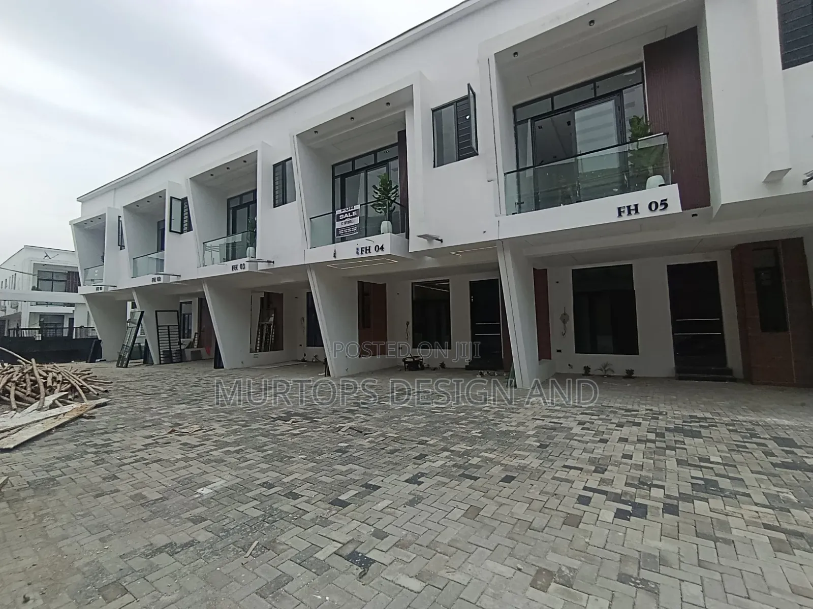3bdrm Townhouse/Terrace in Gra Ikota for sale in Ikota