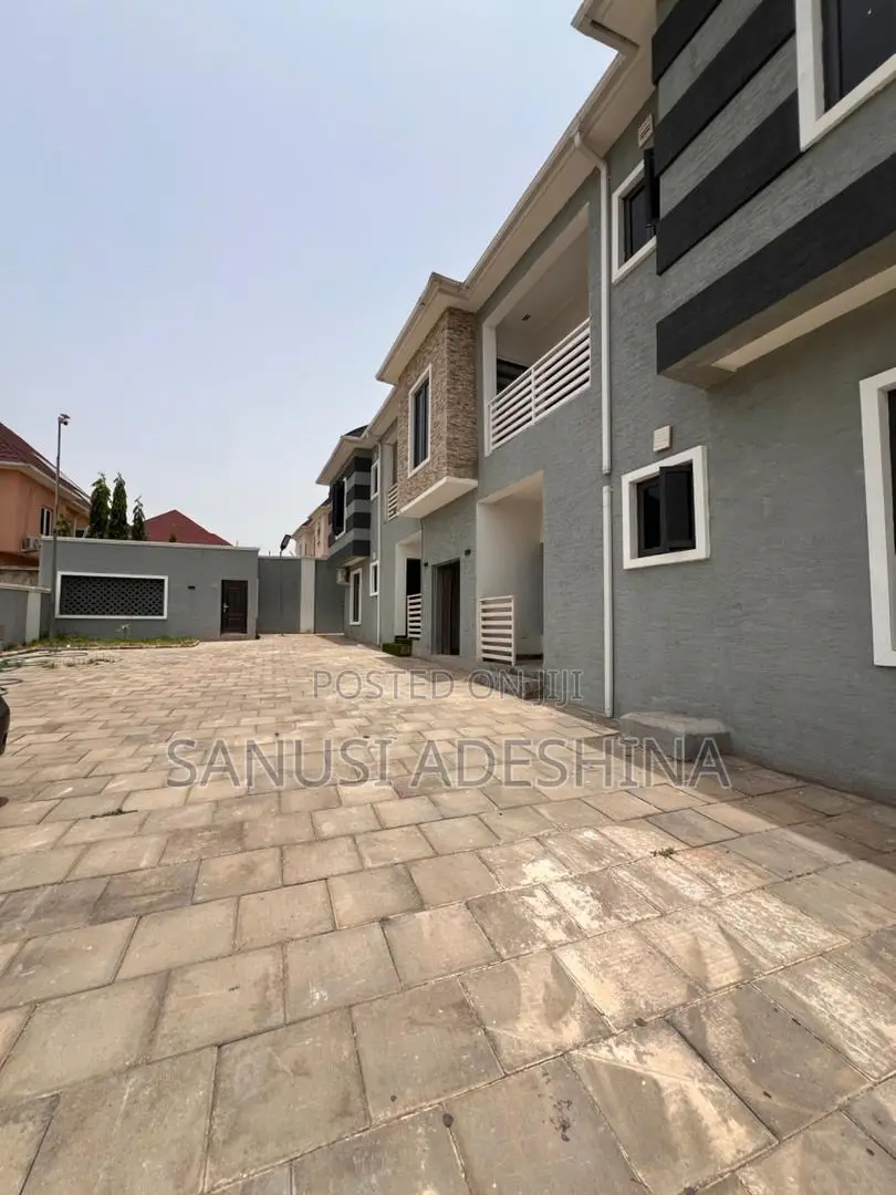 2bdrm Block of Flats in Life Camp By Nnpc for rent in Life Camp