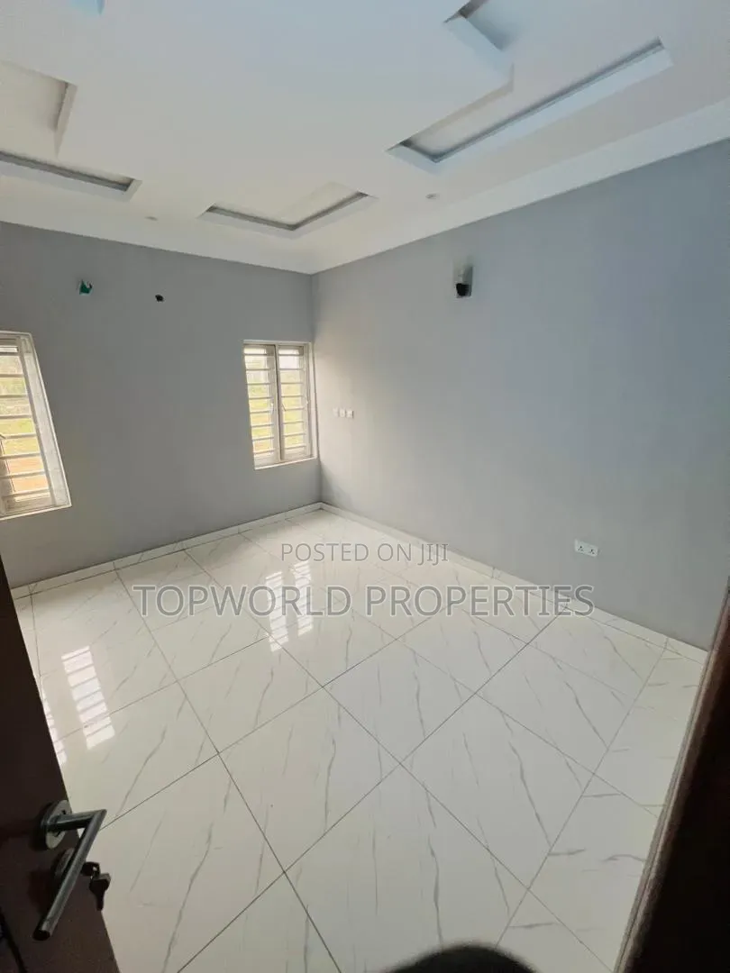 5bdrm Duplex in Elliot Iju Ishaga for sale in Iju-Ishaga
