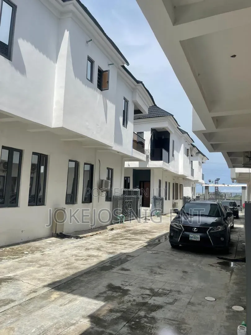 Furnished 3bdrm Townhouse/Terrace in Harris Drive VGC for Sale in VGC / Ajah