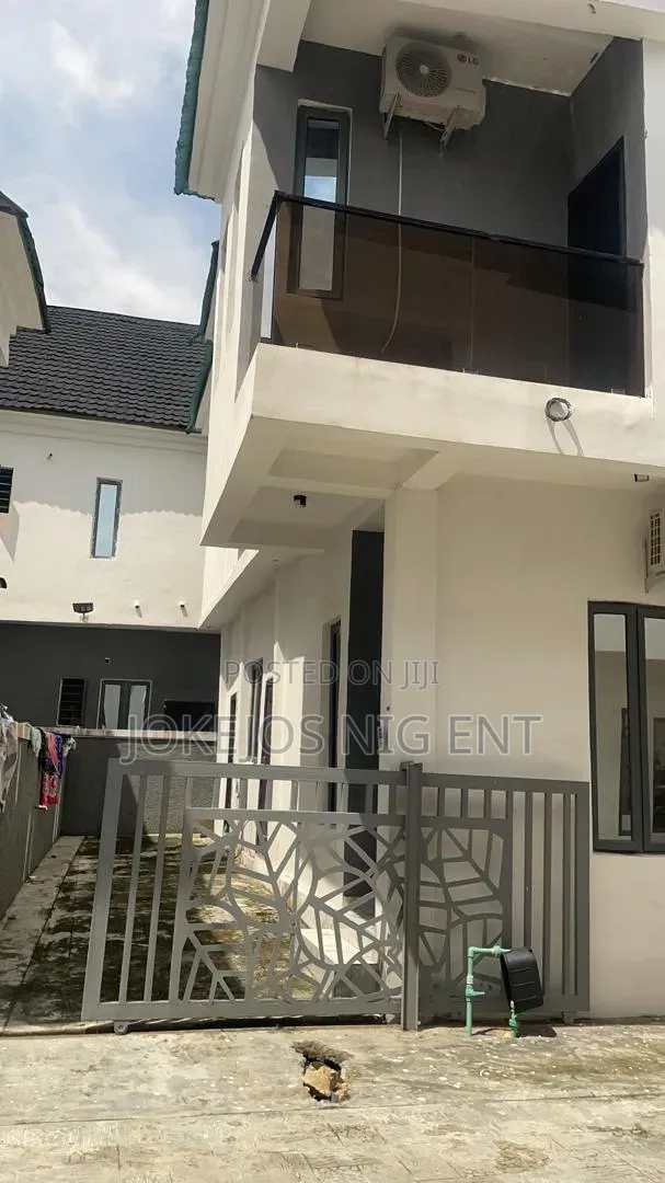 Furnished 3bdrm Townhouse/Terrace in Harris Drive VGC for Sale in VGC / Ajah