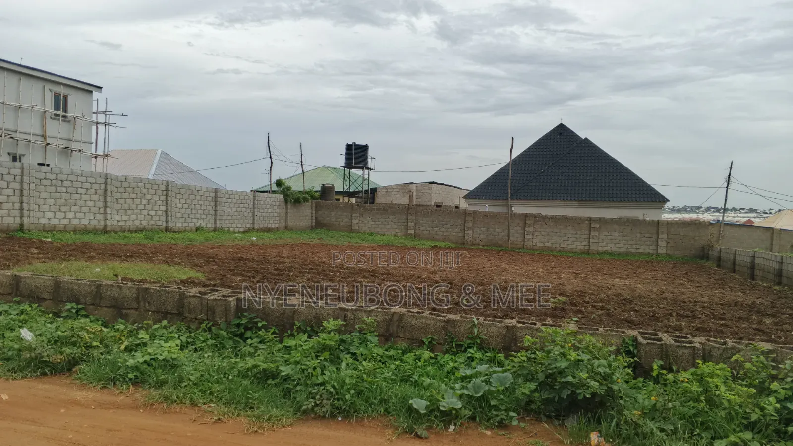 About 1000sqm Land for Sale in Phase 4 / Jikwoyi