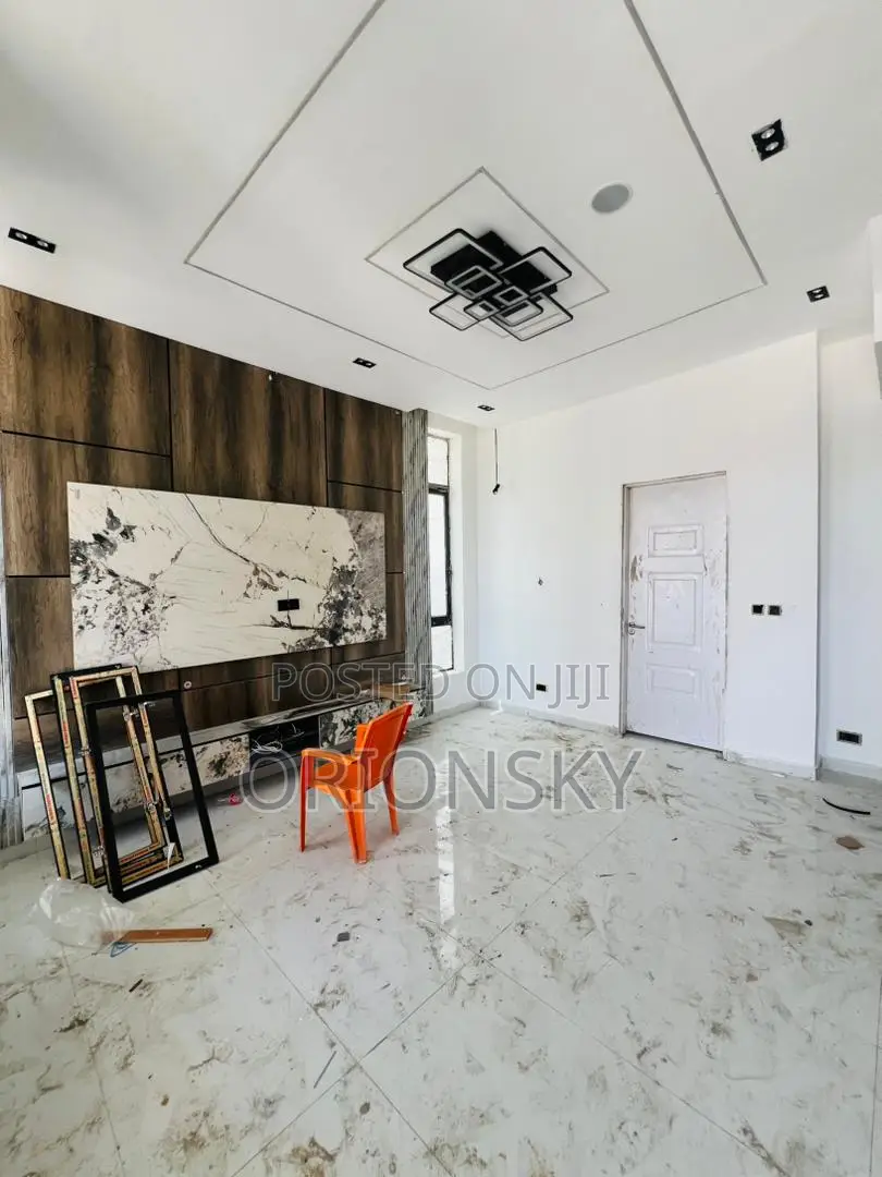 4bdrm Duplex in Ikota for sale in Ikota